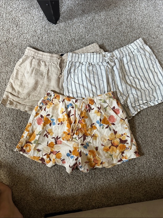 Quince Pants - Two Quince Shorts (L) and a Floral Abercrombie and Fitch Shoets (M)